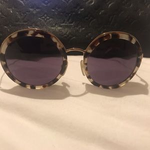 Prada sunglasses 😎